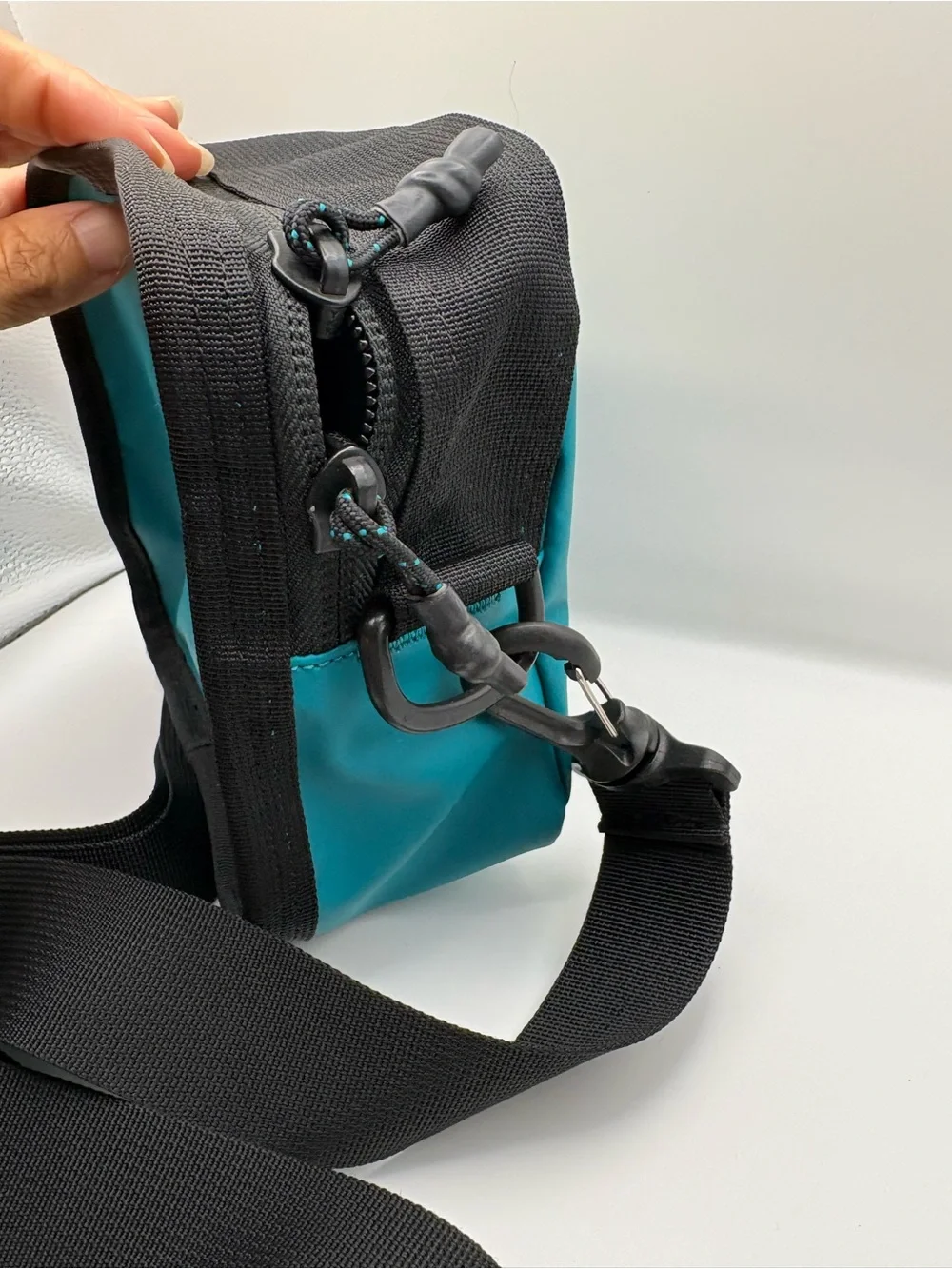 The North Face Explore Bardu II Crossbody Bag Banff  green and black logo